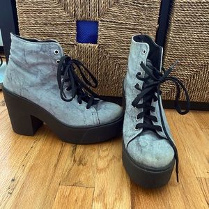 Platform boots